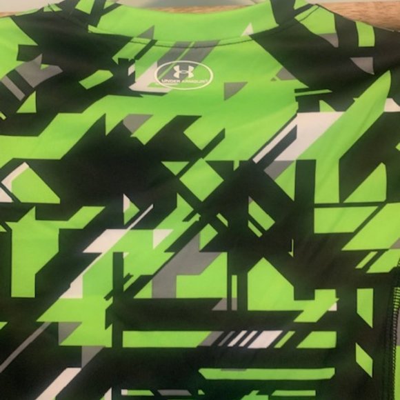 Under Armour boys long sleeve performance shirt size 5 green and black - Picture 4 of 6